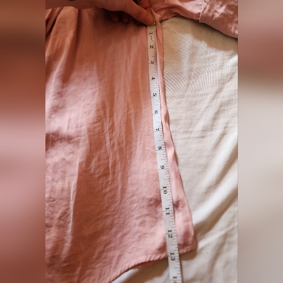 NWT Kori America Silkie Blush Pink Leopard Print Off-The-Shoulder Blouse - Picture 6 of 6